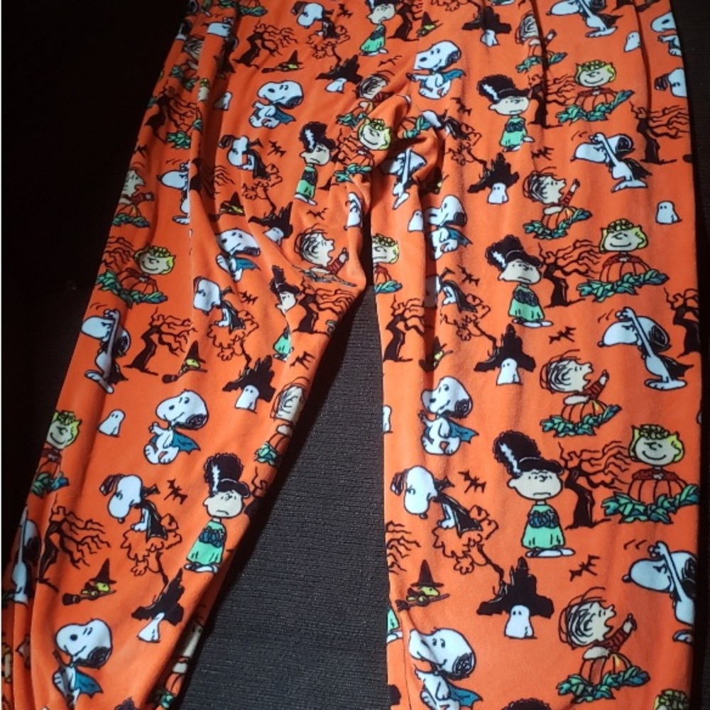 X L snoopy Halloween pJ Pants